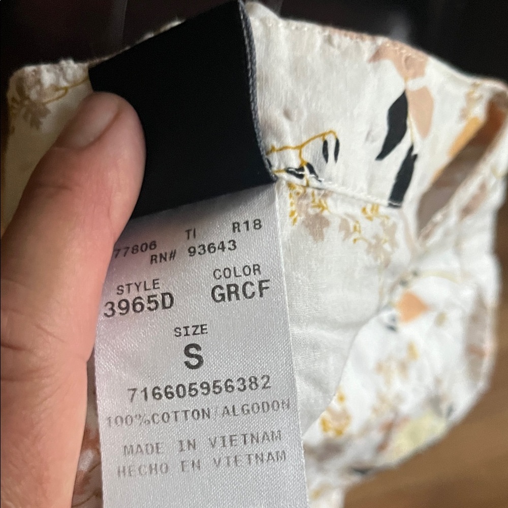 Cherokee Studio Floral Shirt with Black and Tan Accents - Picture 3 of 3